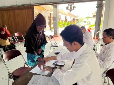 PENYALURAN BANTUAN LANGSUNG TUNAI DANA DESA (BLT-DD) TAHAP IX BULAN SEPTEMBER TAHUN 2025